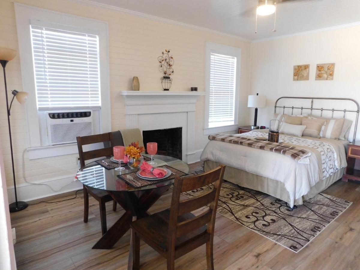 Lawrence Village Bed And Breakfast Swainsboro Buitenkant foto